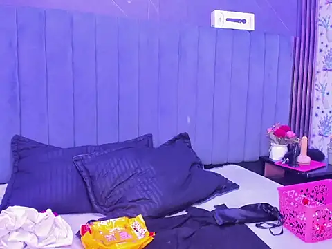 TiffanyDream8 online show from 16, 4, 2026