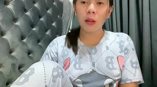 Snapshot of Mooree_naba chatting on 4, 1, 2025 Mooree naba online show from 4, 1, 2025