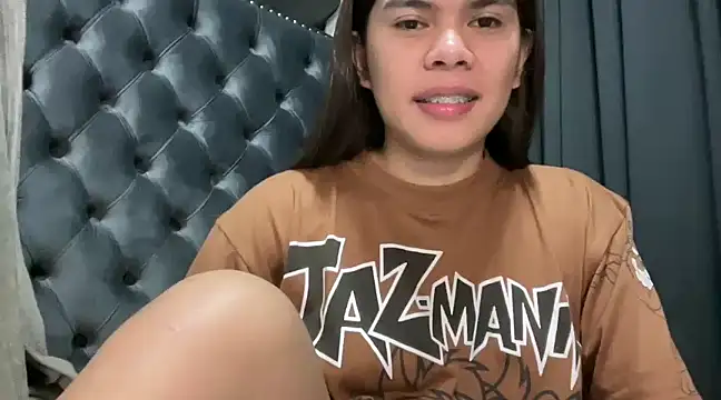 Snapshot of Mooree_naba chatting on 12, 1, 2025 Mooree naba online show from 12, 1, 2025