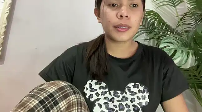 Snapshot of Mooree_naba chatting on 8, 3, 2025 Mooree naba online show from 8, 3, 2025