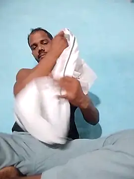 Daddyishere 19 online show from 16, 4, 2026