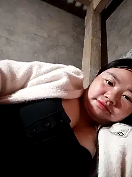 lisn-cute online show from 3, 3, 2026