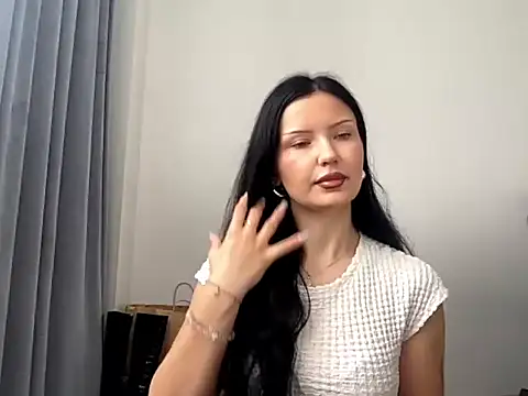 JoanGold online show from 23, 4, 2026