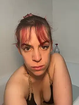 Snapshot of Roxysophie chatting on 4, 5, 2026 Roxysophie online show from 4, 5, 2026