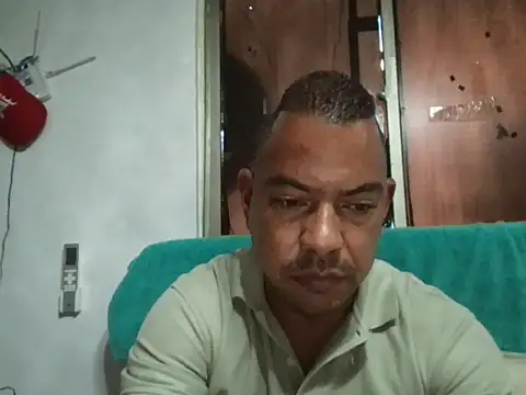 Snapshot of Quillero18 chatting on 23, 2, 2026 Quillero18 online show from 23, 2, 2026