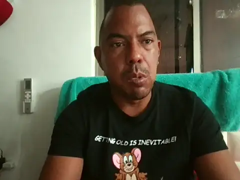 Snapshot of Quillero18 chatting on 24, 2, 2026 Quillero18 online show from 24, 2, 2026