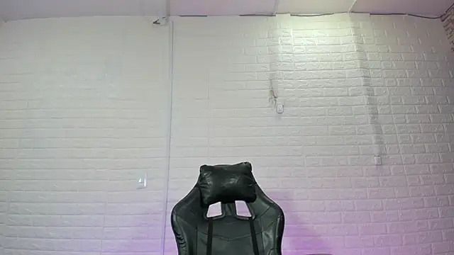 Sara Love 1 online show from 12, 4, 2026