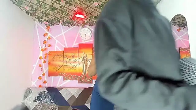 Lizeth hot2002 online show from 16, 2, 2026