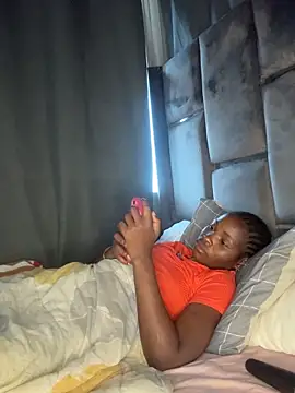 honey ratel online show from 12, 4, 2026