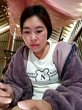 Snapshot of Yiyoongg chatting on 15, 2, 2026 Yiyoongg online show from 15, 2, 2026