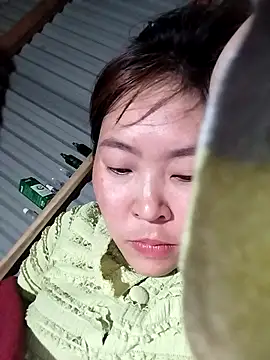 Snapshot of Yiyoongg chatting on 18, 2, 2026 Yiyoongg online show from 18, 2, 2026