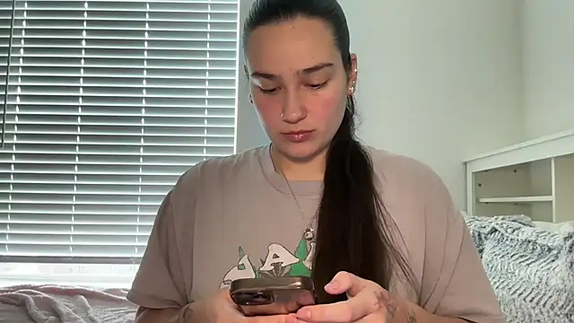 Snapshot of anitayurmoniii chatting on 27, 7, 2026 anitayurmoniii online show from 27, 7, 2026