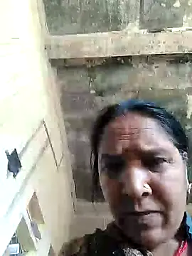 Snapshot of Loomaraj chatting on 23, 4, 2026 Loomaraj online show from 23, 4, 2026