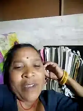 Snapshot of Loomaraj chatting on 28, 4, 2026 Loomaraj online show from 28, 4, 2026