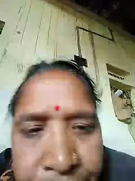 Snapshot of Loomaraj chatting on 10, 5, 2026 Loomaraj online show from 10, 5, 2026