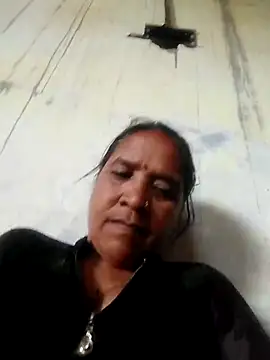 Snapshot of Loomaraj chatting on 15, 5, 2026 Loomaraj online show from 15, 5, 2026