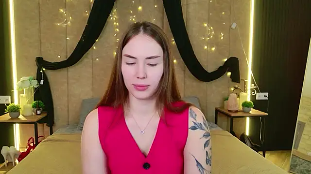 Arielle Vade online show from 25, 5, 2026