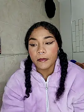 BrianaSweetxxx online show from 29, 3, 2026