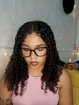 BrianaSweetxxx online show from 15, 4, 2026