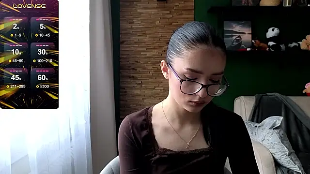 Snapshot of Whitney11_1131 chatting on 23, 2, 2026 Whitney11 1131 online show from 23, 2, 2026