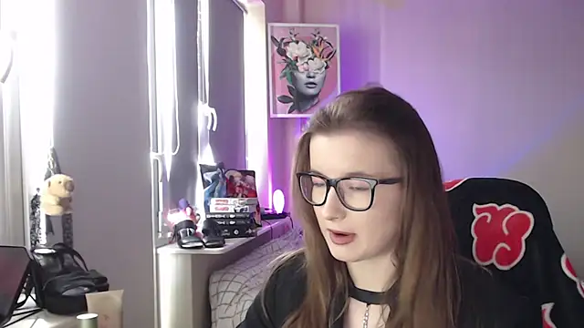 Snapshot of LunaXcherry chatting on 19, 4, 2026 LunaXcherry online show from 19, 4, 2026