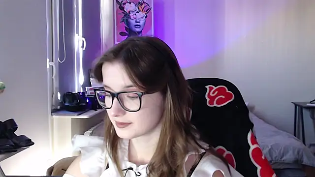 Snapshot of LunaXcherry chatting on 28, 5, 2026 LunaXcherry online show from 28, 5, 2026