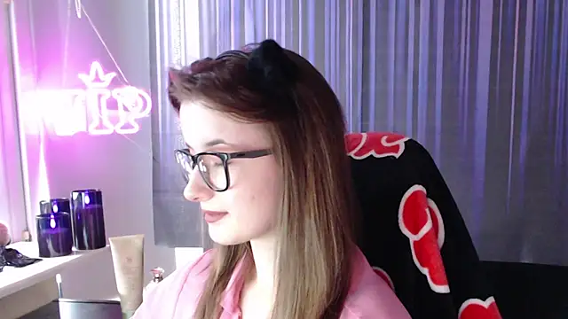 LunaXcherry online show from 21, 6, 2026