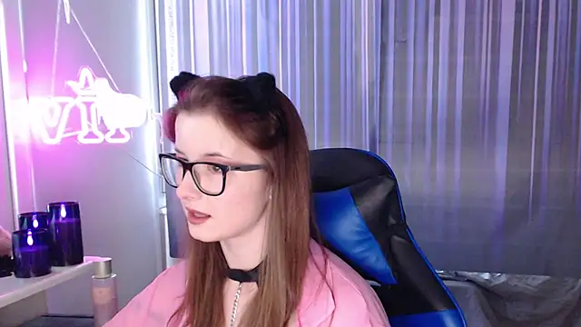 LunaXcherry online show from 30, 6, 2026