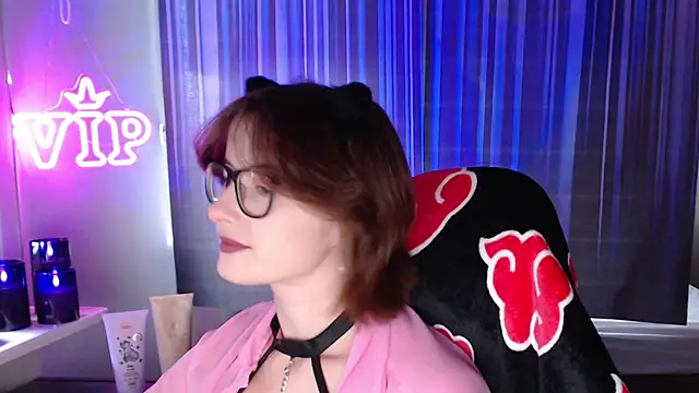 LunaXcherry online show from 27, 7, 2026