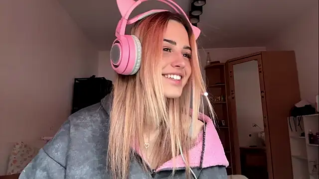 Evva mayy online show from 10, 2, 2026