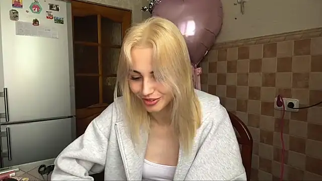Evva mayy online show from 18, 6, 2026