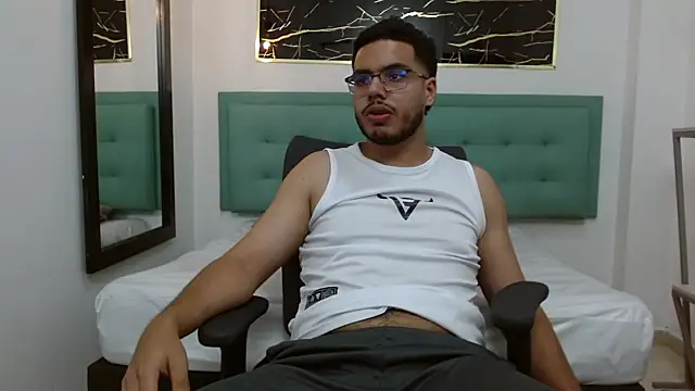 Snapshot of Trevor_Ash chatting on 3, 3, 2026 Trevor Ash online show from 3, 3, 2026