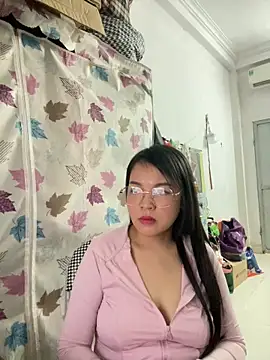 Strawberry-wet online show from 11, 3, 2026