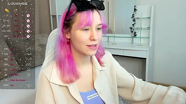 EmilyTrase online show from 30, 5, 2026