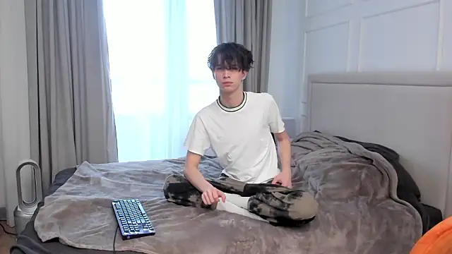 Snapshot of Ur_NextDoor_Boy chatting on 2, 3, 2026 Ur NextDoor Boy online show from 2, 3, 2026