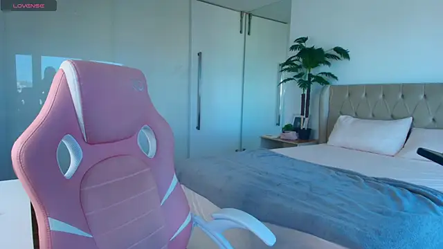 Kathy Deann online show from 25, 3, 2026