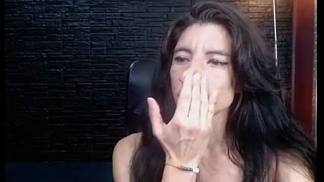 Snapshot of BrendaaCruz chatting on 11, 2, 2026 BrendaaCruz online show from 11, 2, 2026