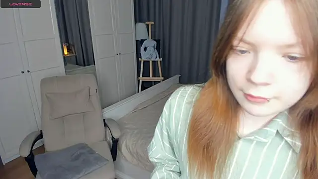 LavenderMitten online show from 10, 4, 2026