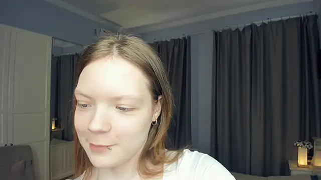 Snapshot of LavenderMitten chatting on 23, 4, 2026 LavenderMitten online show from 23, 4, 2026