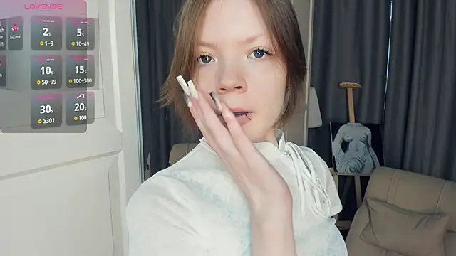 Snapshot of LavenderMitten chatting on 15, 5, 2026 LavenderMitten online show from 15, 5, 2026