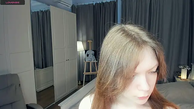 Snapshot of LavenderMitten chatting on 16, 5, 2026 LavenderMitten online show from 16, 5, 2026