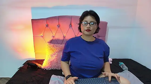 Angelic 17 online show from 17, 2, 2026