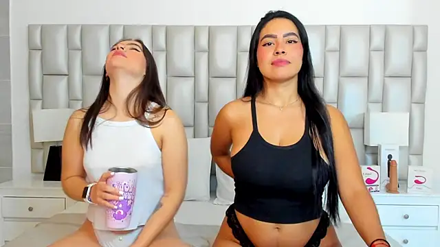 Snapshot of paola_katy_dicks chatting on 1, 2, 2025 paola katy dicks online show from 1, 2, 2025