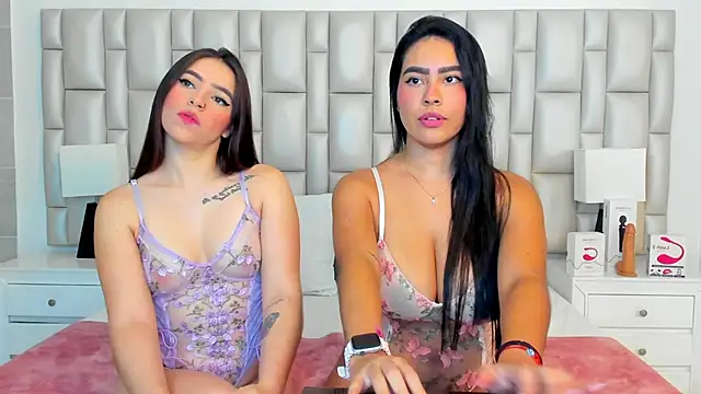 Snapshot of paola_katy_dicks chatting on 18, 3, 2025 paola katy dicks online show from 18, 3, 2025