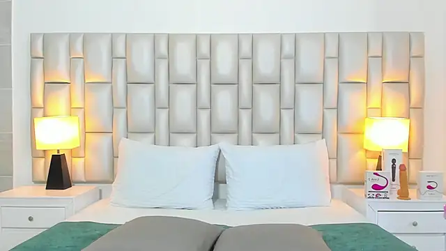 Snapshot of paola_katy_dicks chatting on 31, 10, 2025 paola katy dicks online show from 31, 10, 2025