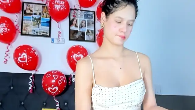 Snapshot of catalina_santana4 chatting on 14, 2, 2026 catalina santana4 online show from 14, 2, 2026