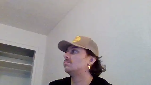 Snapshot of Tallhungandcloudy chatting on 22, 2, 2026 Tallhungandcloudy online show from 22, 2, 2026