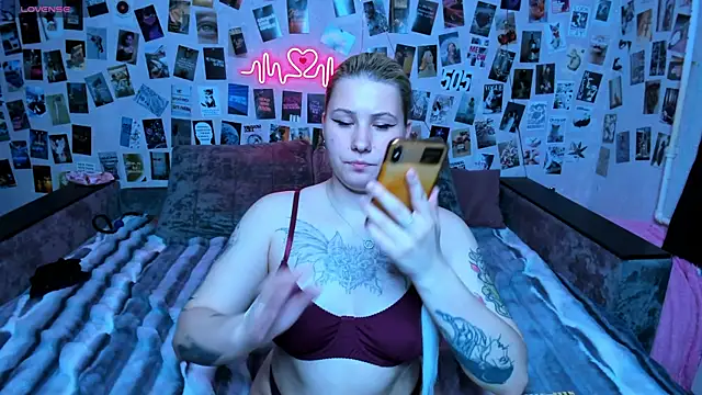 Snapshot of x_Ulya1cutex chatting on 24, 4, 2026 x Ulya1cutex online show from 24, 4, 2026