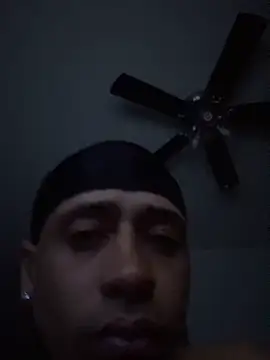 Snapshot of BEEDEEZEE chatting on 12, 4, 2026 BEEDEEZEE online show from 12, 4, 2026