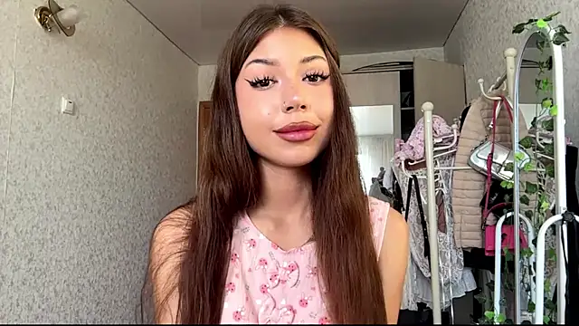 Snapshot of You_Club_Winx chatting on 19, 7, 2026 You Club Winx online show from 19, 7, 2026